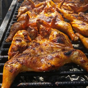 Grilled flat chickens in La Manzanilla.
