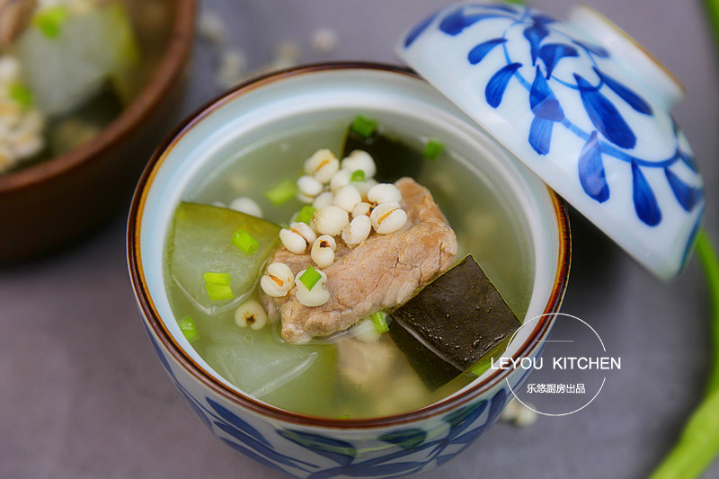 食材放锅里一键即成秋天干燥要多喝汤ky开元棋牌6道用电饭锅炖的汤把(图7)